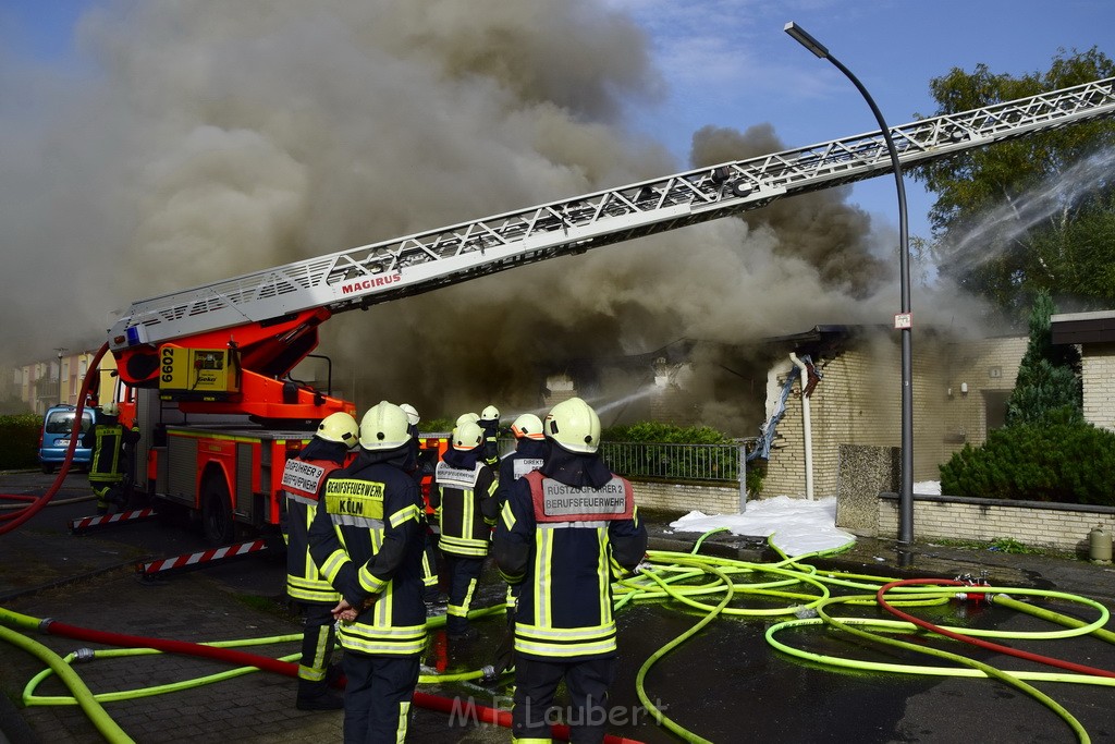 Feuer 2 Y Explo Koeln Hoehenhaus Scheuerhofstr P0066.JPG - Miklos Laubert